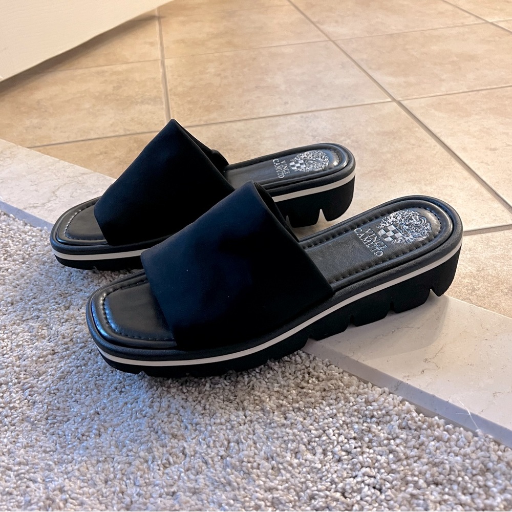 Vince Camuto Abrelyn wedge slide black 8.5